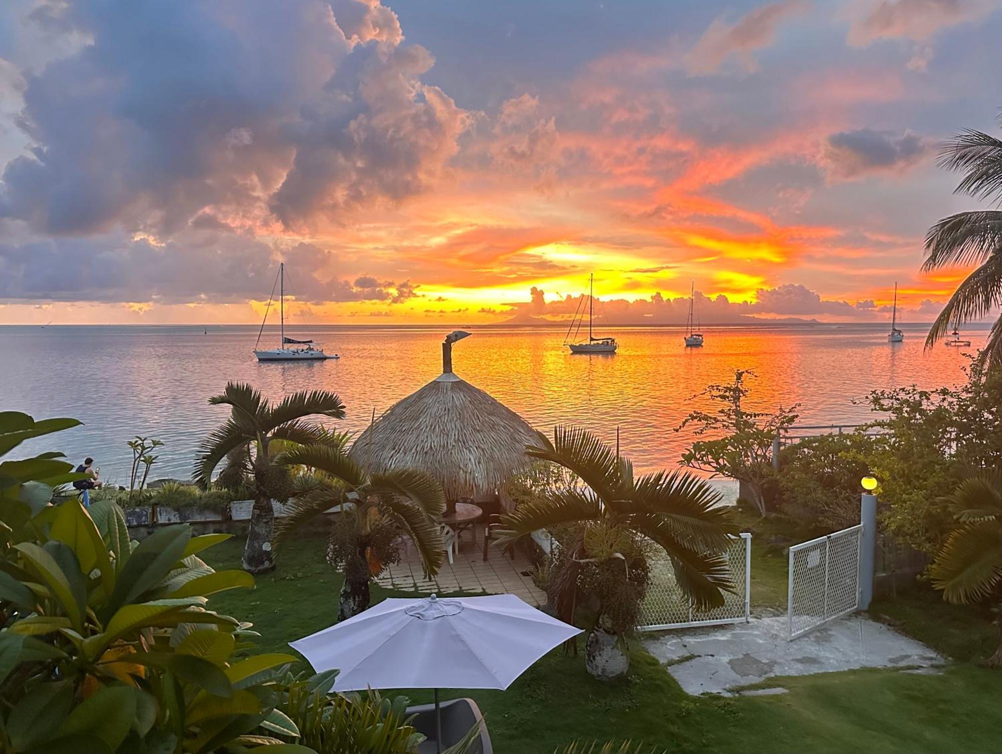 Meri Lodge Huahine Фаре Екстер'єр фото
